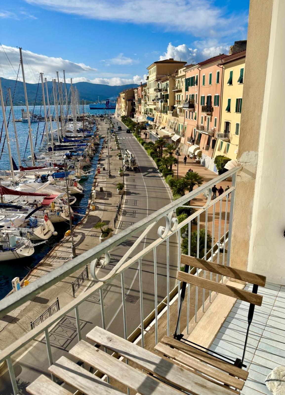 Monolocale La Darsena Apartman Portoferraio Kültér fotó